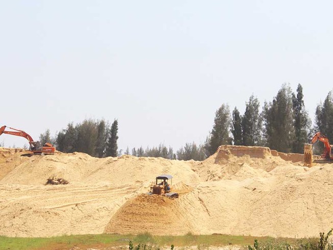 Phá rừng phòng hộ làm sân golf: Bạn đọc phẫn nộ!