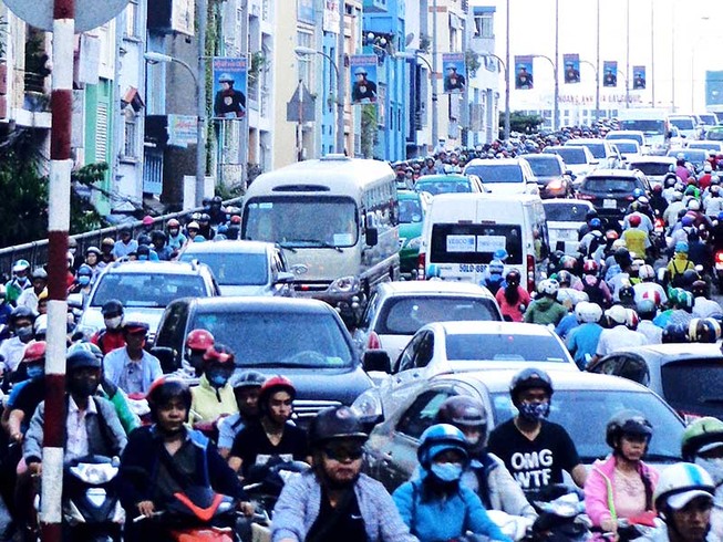 TP.HCM cần thêm nhiều cầu qua kênh Tẻ