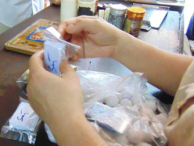 Nhà thuốc Đông y bán… tân dược chứa đề-xa cho trẻ