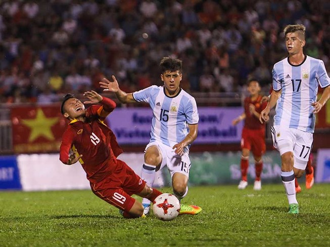 U-20 VN - U-20 Argentina (1-4): Khách đá như đi dạo!