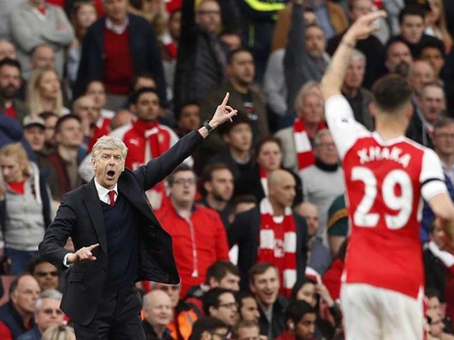 Nỗ lực tuyệt vọng của ông Wenger