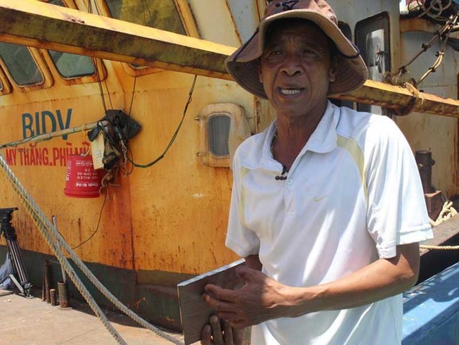 Vụ tàu vỏ thép: "Máy hỏng, phải thay máy mới cho dân"!