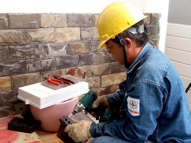 Ngành điện quyết giảm sự cố, thời gian mất điện