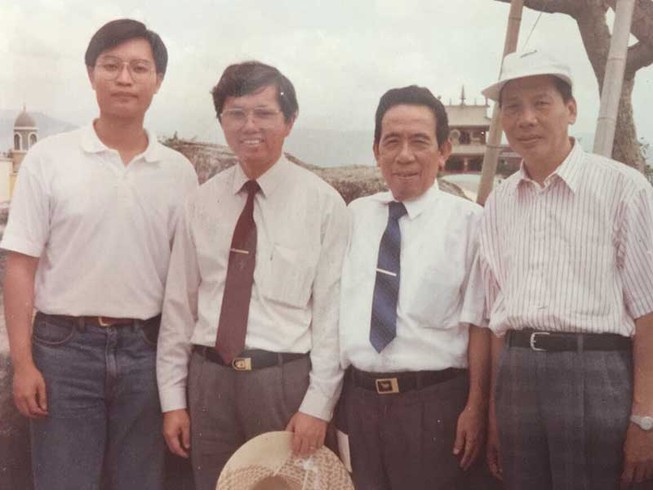 Vĩnh biệt ông Ba Minh, người đỡ đầu của nghệ sĩ
