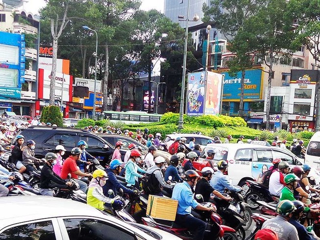 TP.HCM có 10 điểm đen ngày càng ùn tắc nghiêm trọng