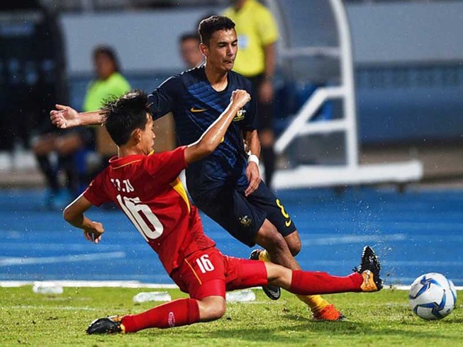 ‘So cựa’ bóng đá trẻ Việt Nam và Thái Lan