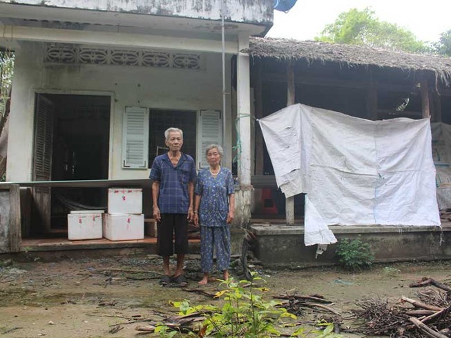 Không đi họp, chưa được xây nhà tình nghĩa
