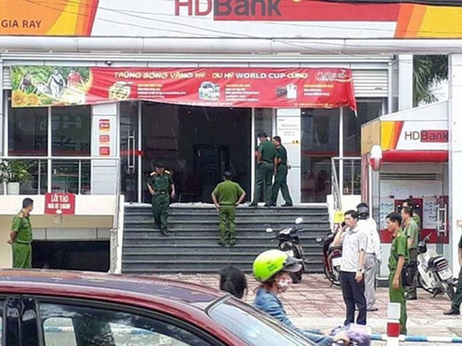 Dùng mìn giả cướp ngân hàng ở Đồng Nai