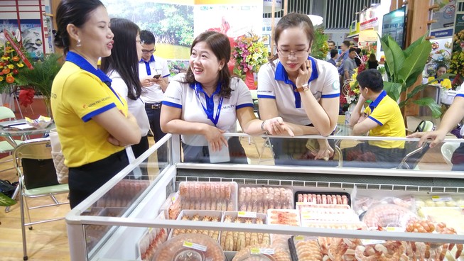 Giảm phí, người kinh doanh 'dễ thở' hơn