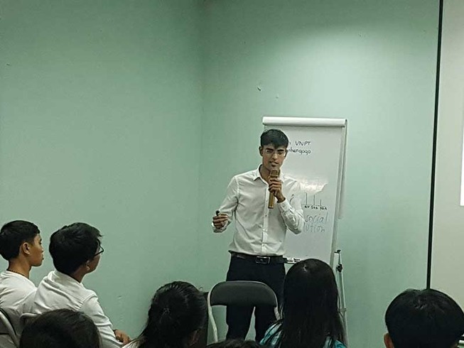 Anh chàng nước ngoài mở dự án lo sức khỏe người Việt