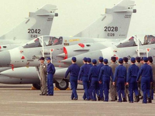 Đài Loan cấm bay tiêm kích Mirage vì phi công mất tích