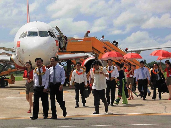 Cần Thơ: Hỗ trợ đường bay mới bị lỗ tối đa 8 tỉ đồng
