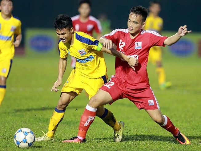 Cuộc ‘so cựa’ của 2 lò đào tạo nghiêm túc và bài bản