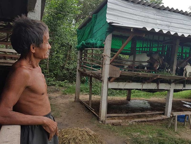 Đời kỳ lạ của tỉ phú không tiền