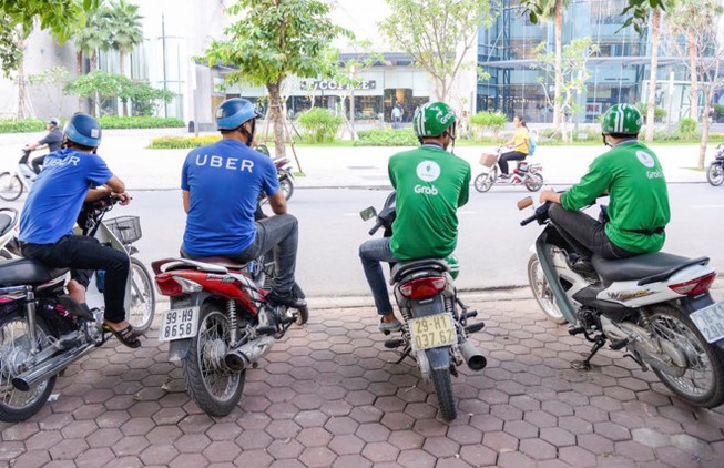 Hà Nội kiến nghị siết chặt hoạt động của Uber, Grab