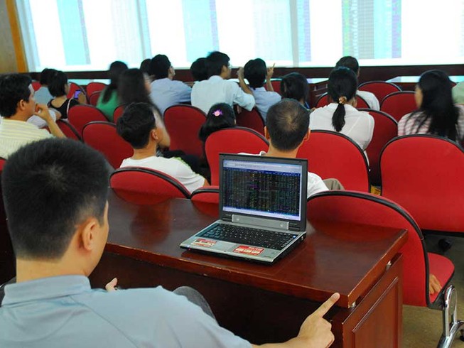Chứng khoán đỏ sàn, đại gia Việt mất ngàn tỉ