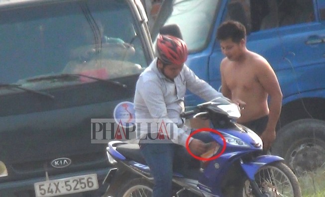 Làm rõ dấu hiệu ‘bảo kê’ xả phân hầm cầu