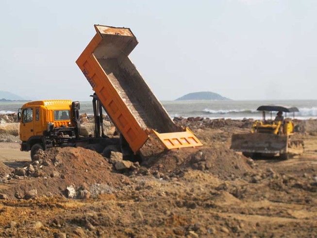 Vịnh Nha Trang bị xâm hại do ‘lơ’ quản lý