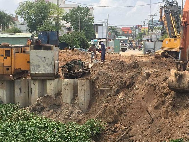 Ì ạch xây cầu Tân Kỳ Tân Quý