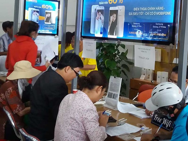 Lỗi nhà mạng, sao chúng tôi phải chịu?