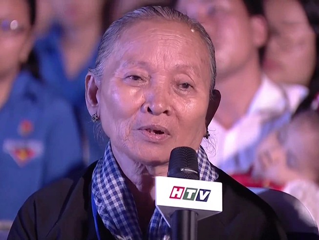 ‘Họ sống mãi trên đồng bưng Láng Sấu’