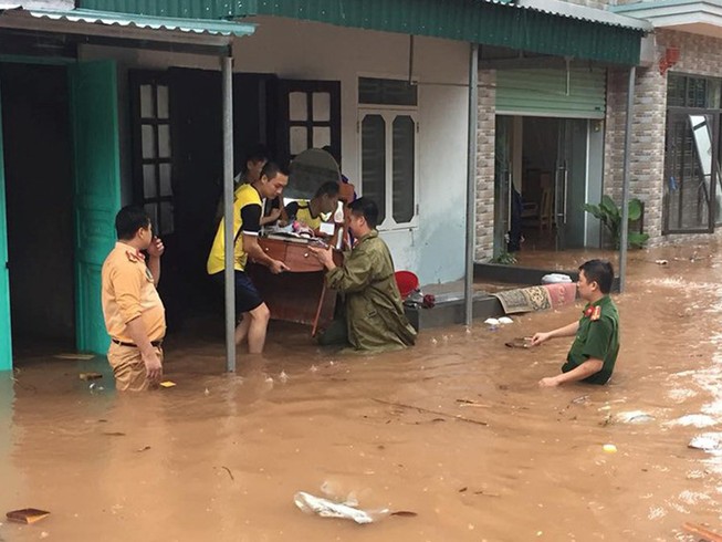 Sau bão, Bắc bộ, Bắc Trung bộ ngập lũ