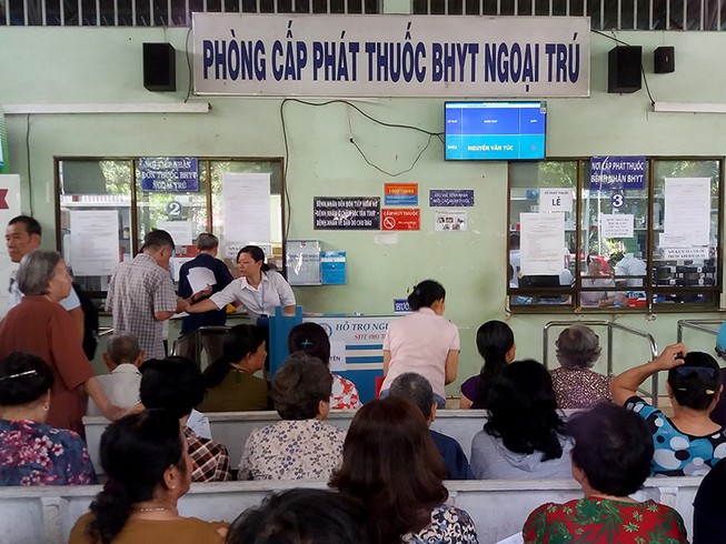 Hết thời thẻ bảo hiểm y tế giấy