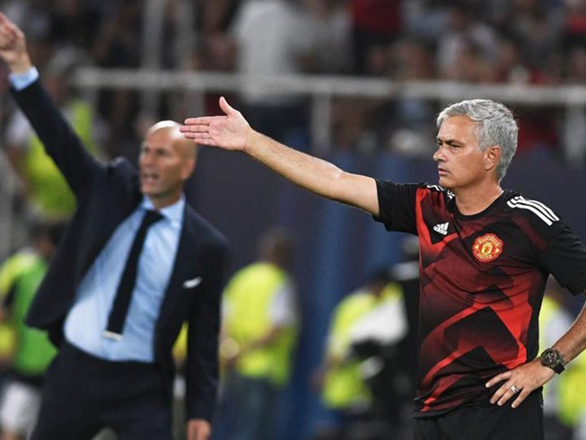 Zidane chơi ‘trên cơ’ Mourinho