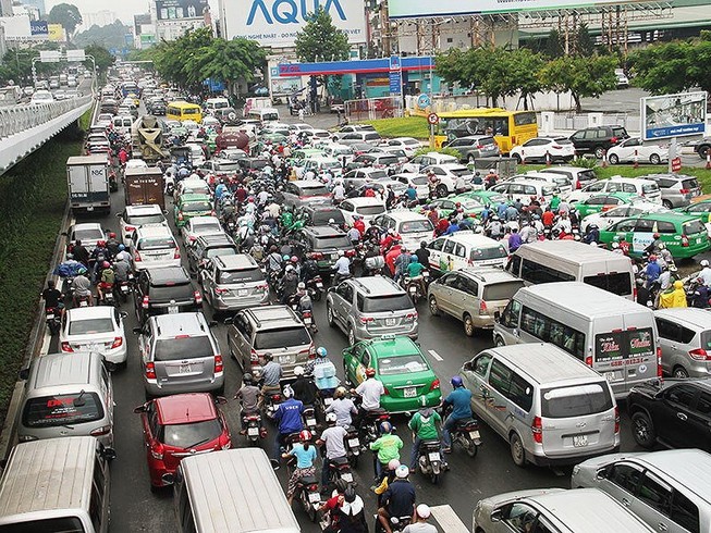 Mở nhiều đường kết nối sân bay Tân Sơn Nhất