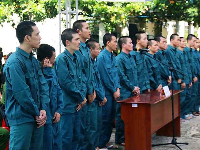 Gây rối ở Phan Rí Thành, 15 người lãnh án