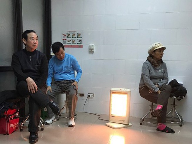 Miền Bắc rét đến mức trẻ bị méo mặt