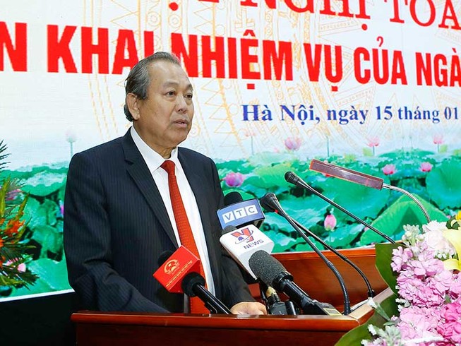 Sàng lọc, miễn nhiệm, thay người làm việc không hiệu quả