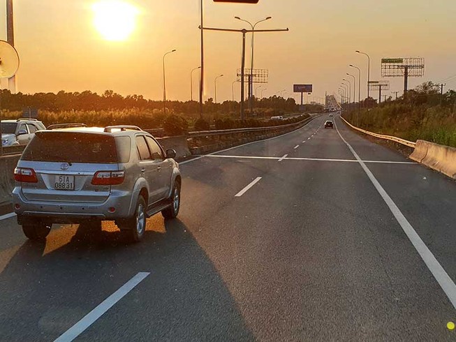 Tổng công ty cao tốc lạm quyền của Chính phủ