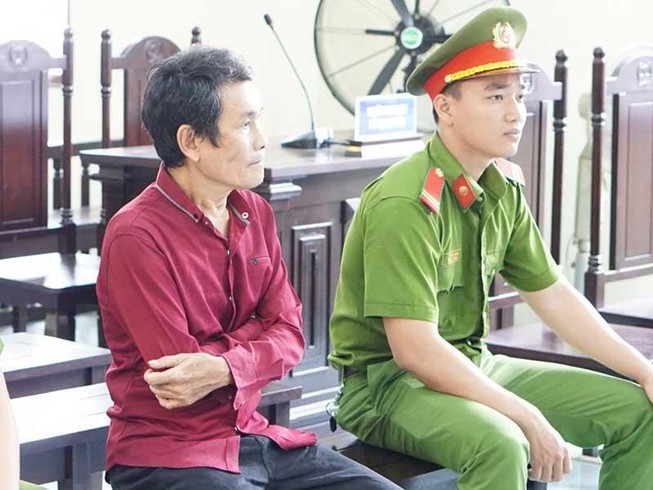 Thêm một ‘ông nựng’ bị xử tội dâm ô