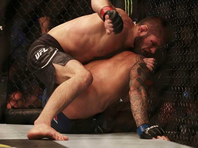 ‘Nạn nhân’ Poirier rất giống ‘phiên bản McGregor 2.0’