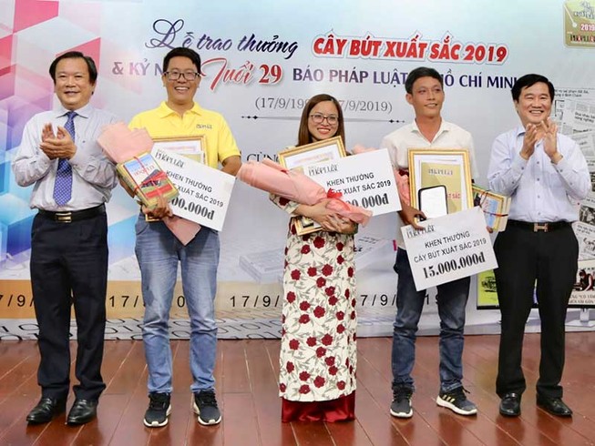 Trao giải Cây bút xuất sắc báo Pháp Luật TP.HCM 2019
