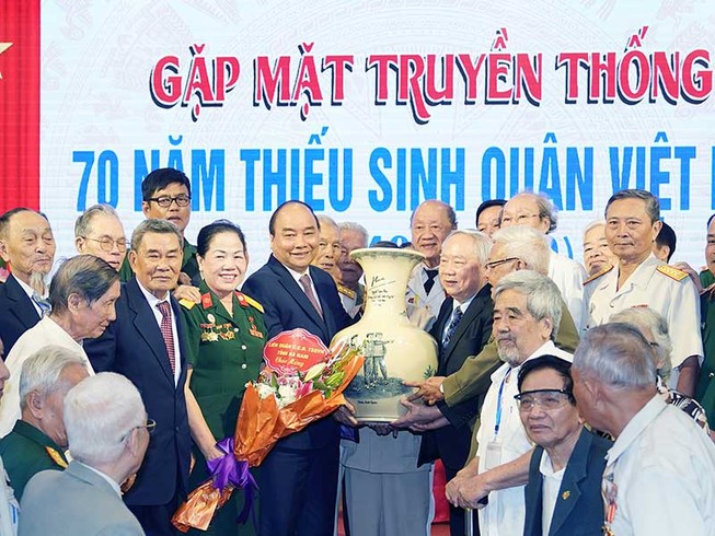 Thủ tướng dự kỷ niệm 70 năm thành lập Trường Thiếu sinh quân