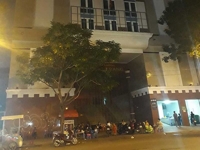 Hỗ trợ thuê giá rẻ, trùng tu rạp cũ cho sân khấu