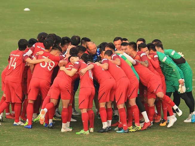 Chúng tôi đã sẵn sàng tiếp UAE và Thái Lan!