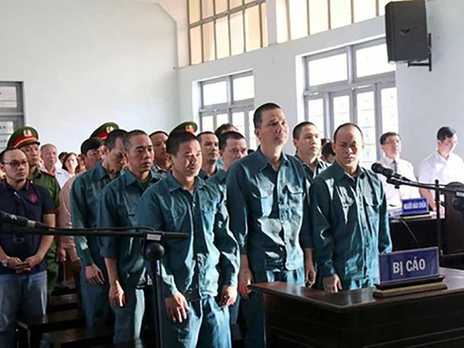 Bắt giám đốc 33 tuổi vụ buôn lậu xăng dầu 2.000 tỉ