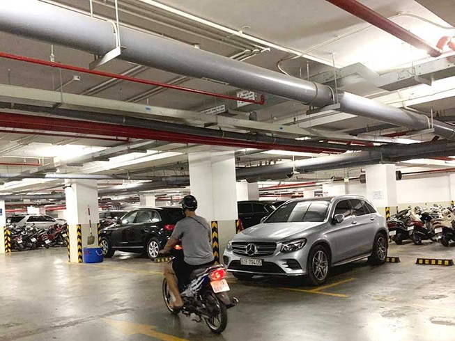Băn khoăn đề xuất cấm để xe trong hầm chung cư