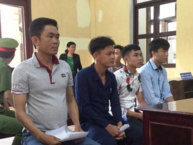 Gay cấn vụ chém người giữa đêm