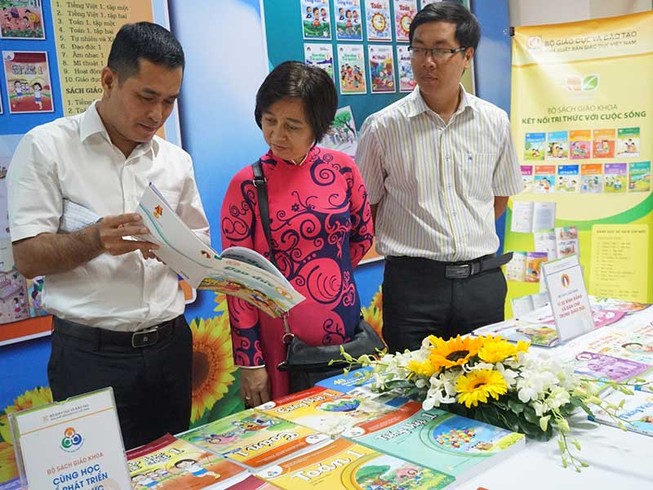 Các trường sốt ruột chờ SGK mới
