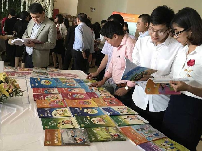 SGK tiếng Anh bị ách vì... thiếu chủ biên người Việt Nam