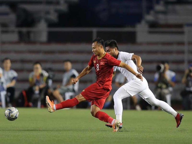 Việt Nam - Singapore: Không thể ngăn ‘cơn lốc đỏ’