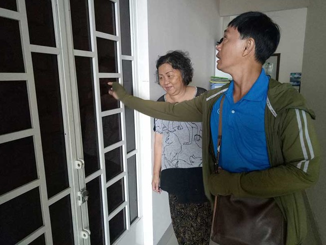 Bức xúc vì lối thoát hiểm bị bịt kín