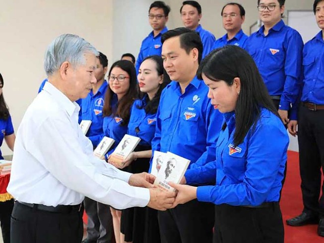 ‘Xây dựng đất nước giàu đẹp là tri ân với thế hệ trước’