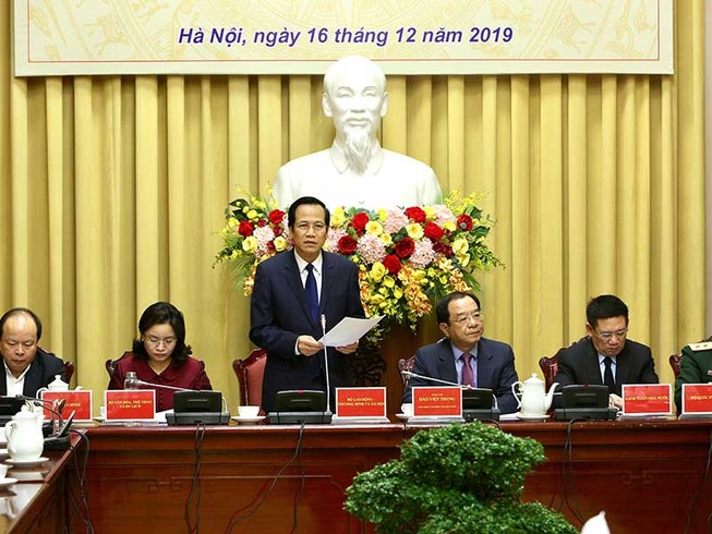 Lương chồng có thể chuyển thẳng vào tài khoản vợ
