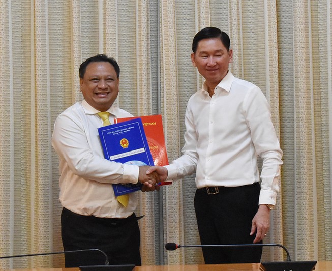 Nhân sự mới ở TP.HCM, Vĩnh Long