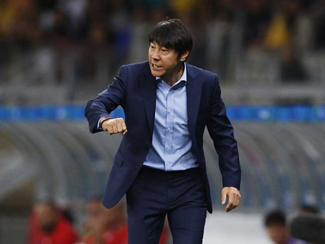 HLV Shin Tae-yong chính thức là ‘đối thủ’ của thầy Park